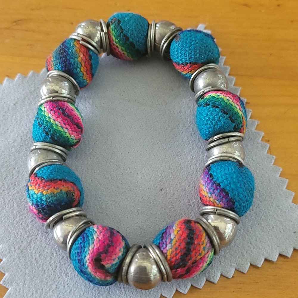 Vintage Serape Textile Wrapped Bead Silver Tone Stretch Bracelet 19g